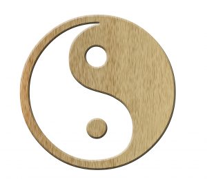 yin_yang-300x260 الفنغ شوي أو فن العيش في وئام مع بيئتكم